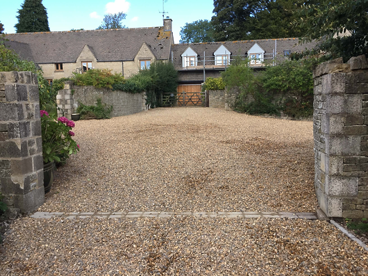 gravel drive in gloucestershire